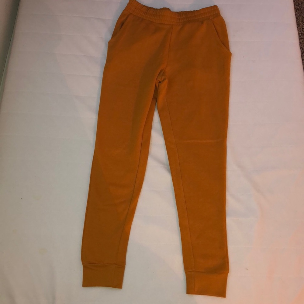 Mustard yellow joggers/sweats
